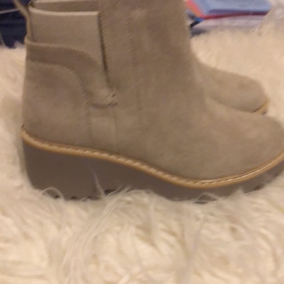 never worn dolce vita Basics booties - Picture 4 of 4